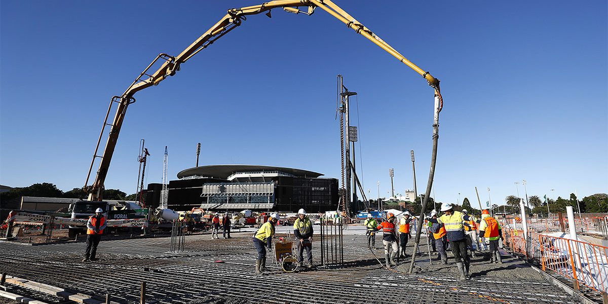 Protection Auditive sur les Chantiers de Stades : Un Enjeu Majeur