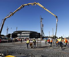 Protection Auditive sur les Chantiers de Stades : Un Enjeu Majeur