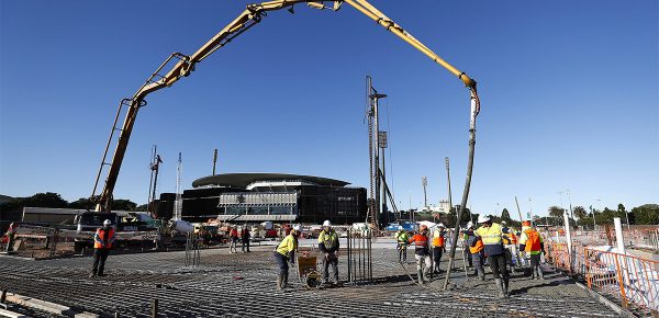 Protection Auditive sur les Chantiers de Stades : Un Enjeu Majeur